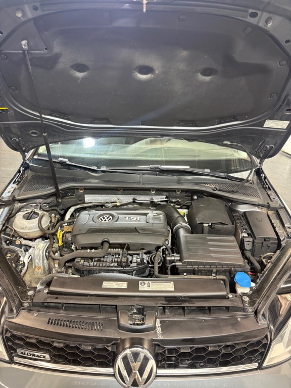 2017 Volkswagen Golf Image 12