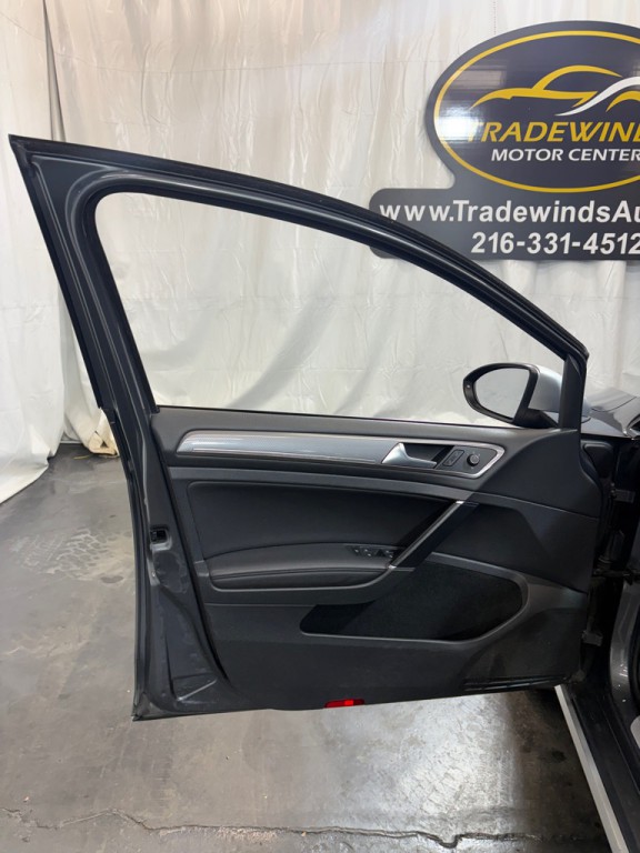 2017 Volkswagen Golf Image 14