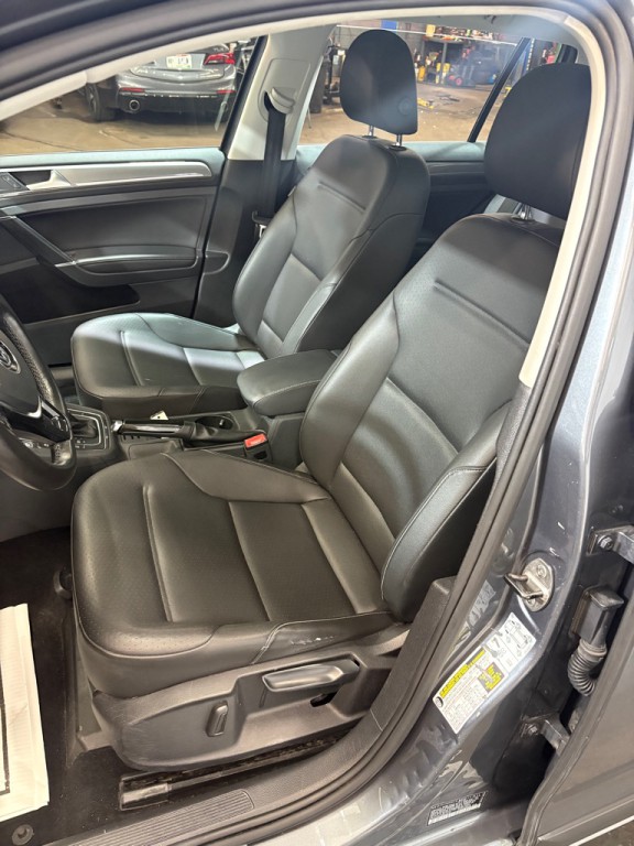 2017 Volkswagen Golf Image 15