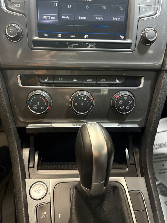 2017 Volkswagen Golf Image 20