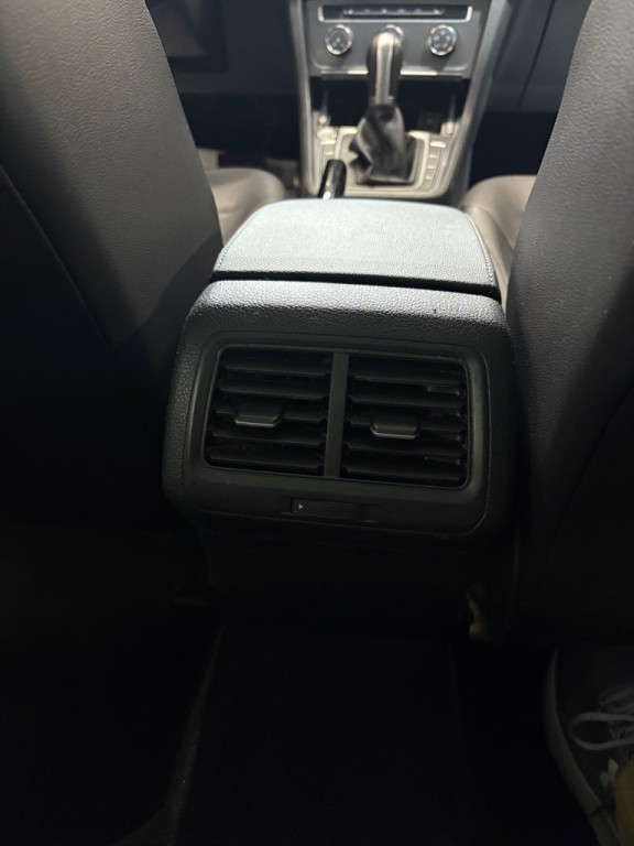 2017 Volkswagen Golf Image 35