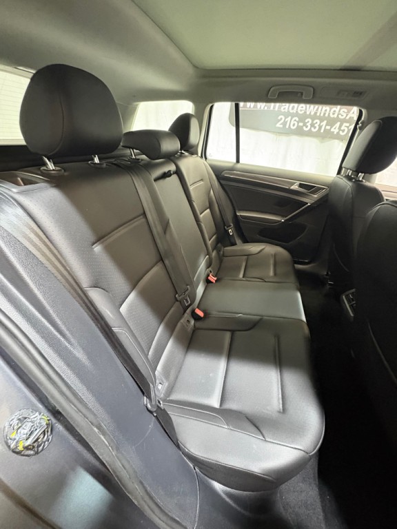 2017 Volkswagen Golf Image 36