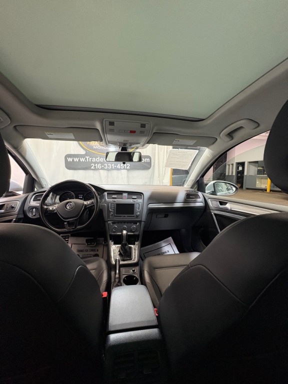 2017 Volkswagen Golf Image 40