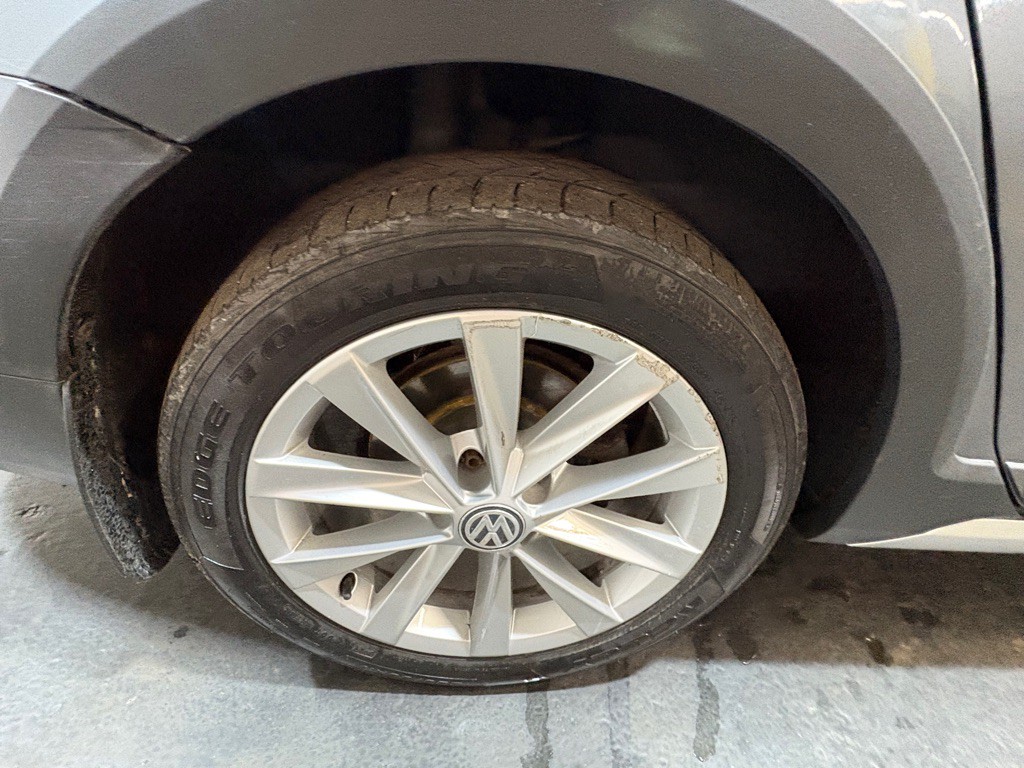 2017 Volkswagen Golf Image 44