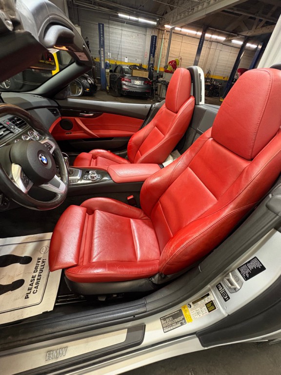 2015 BMW Z4 Image 27