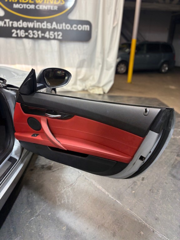 2015 BMW Z4 Image 28