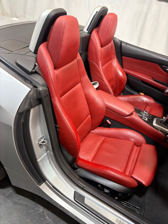 2015 BMW Z4 Image 29