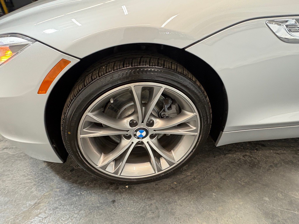 2015 BMW Z4 Image 34