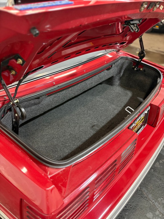 1987 Ford Mustang Image 12