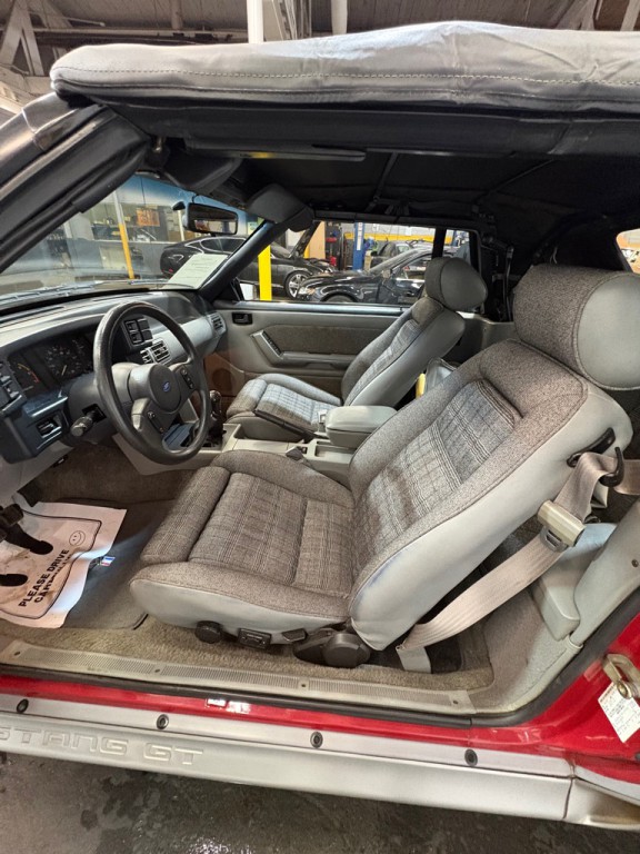 1987 Ford Mustang Image 35