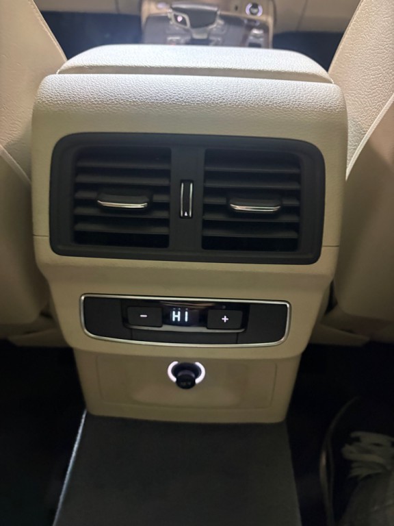 2020 Audi Q5 Image 35