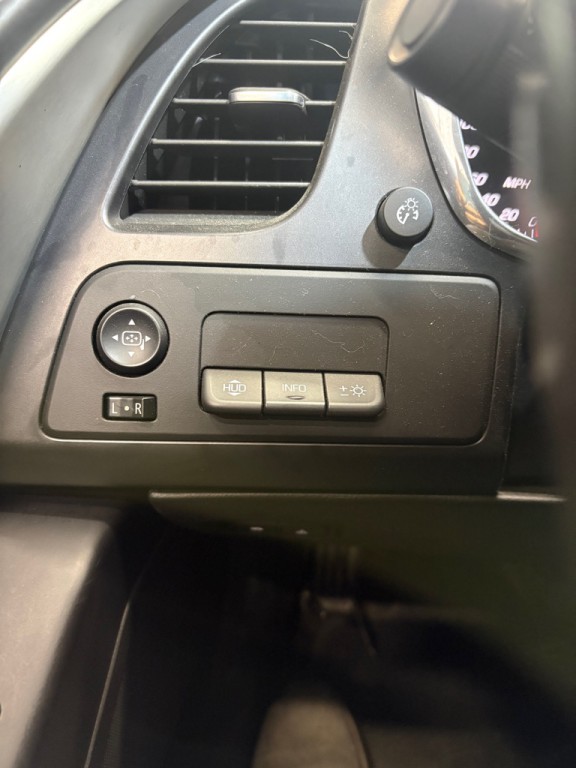 2015 Chevrolet Corvette Image 16