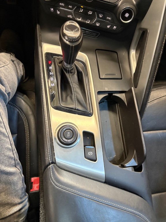 2015 Chevrolet Corvette Image 21