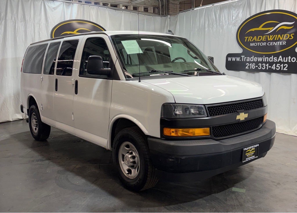 2019 Chevrolet Express Image 1