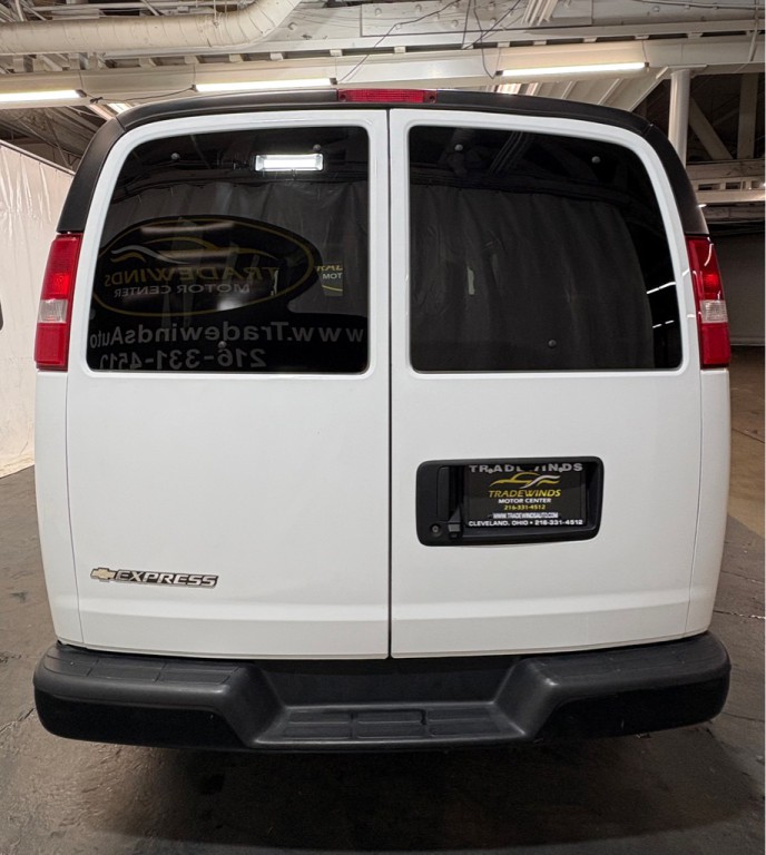2019 Chevrolet Express Image 6