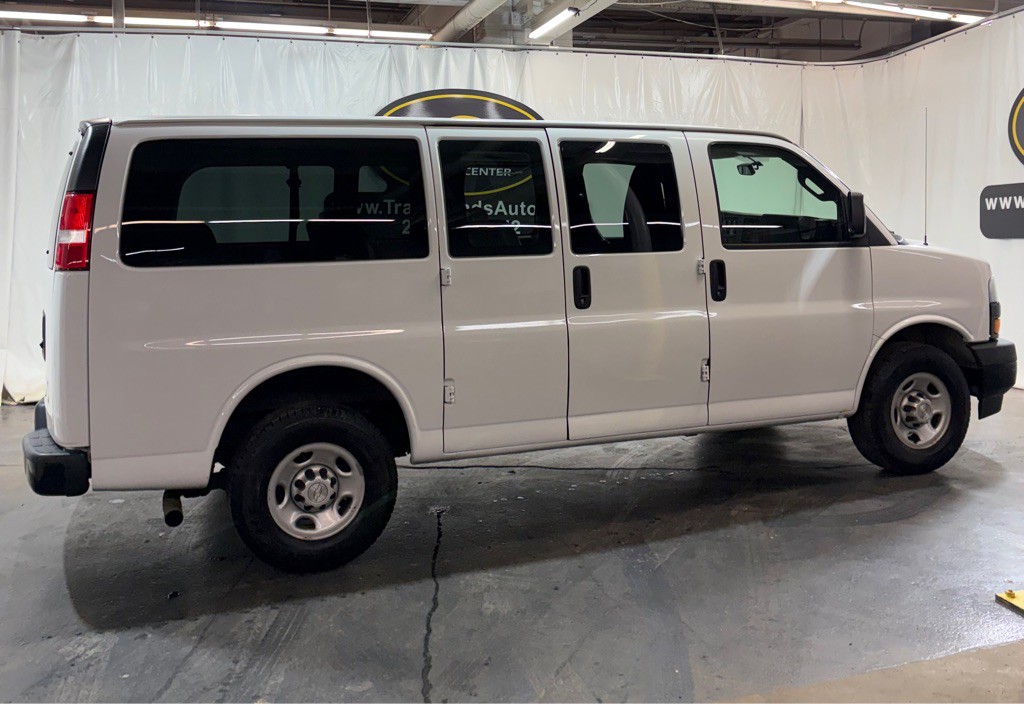 2019 Chevrolet Express Image 8