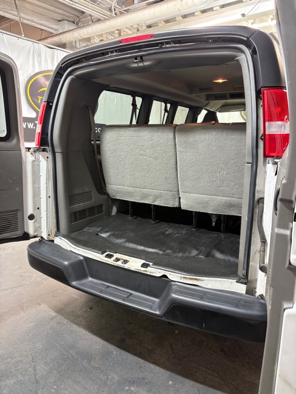 2019 Chevrolet Express Image 10