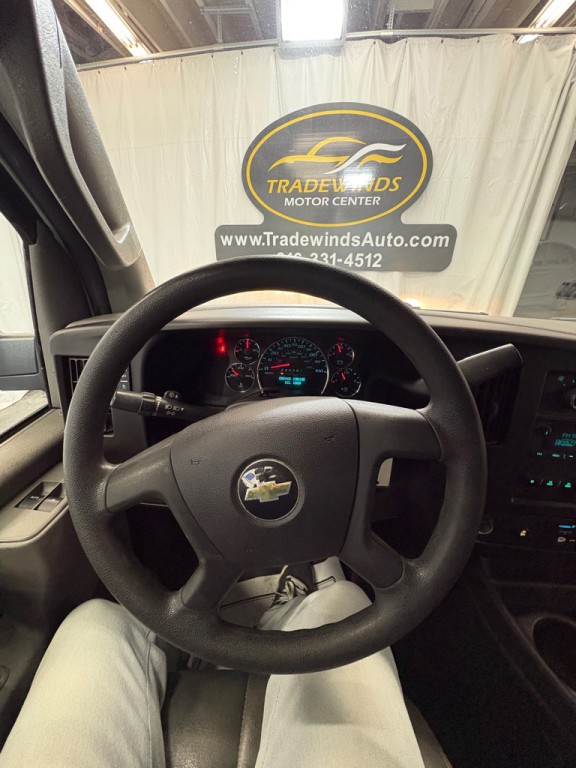 2019 Chevrolet Express Image 16