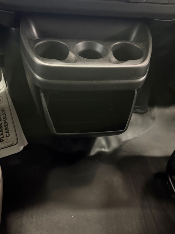 2019 Chevrolet Express Image 21