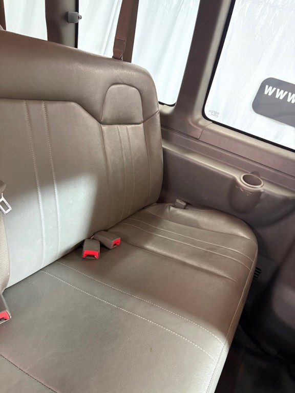 2019 Chevrolet Express Image 31