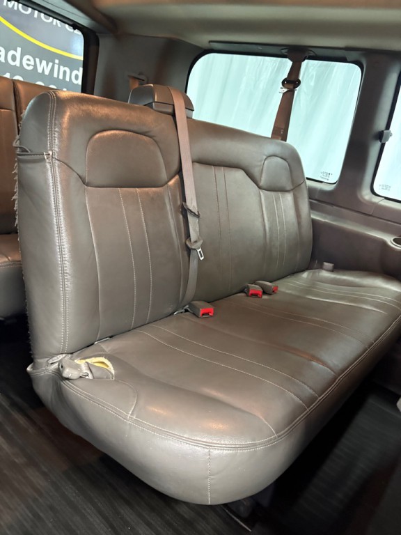 2019 Chevrolet Express Image 32