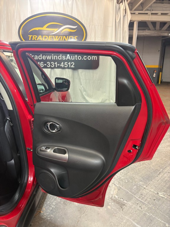 2016 Nissan Juke Image 32