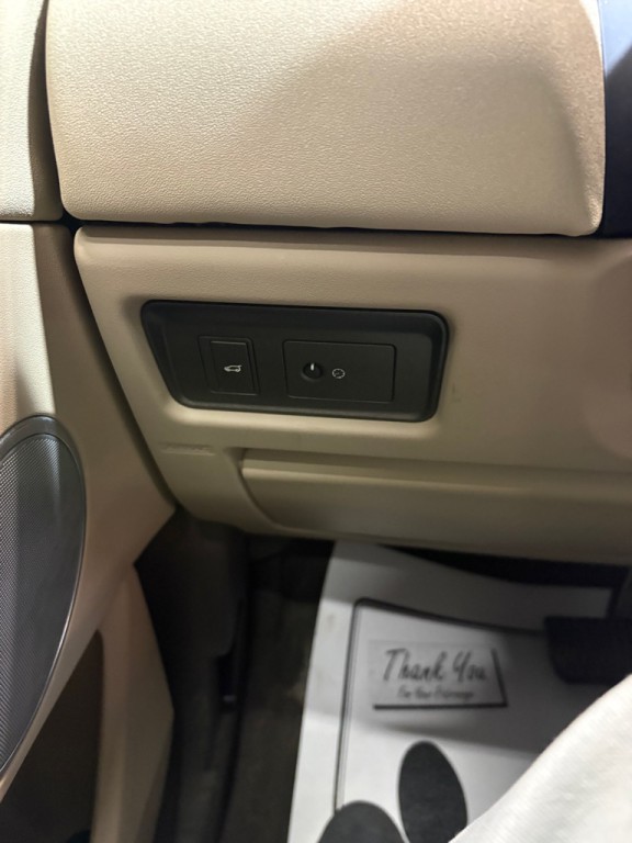 2017 Land Rover Range Rover Evoque Image 17