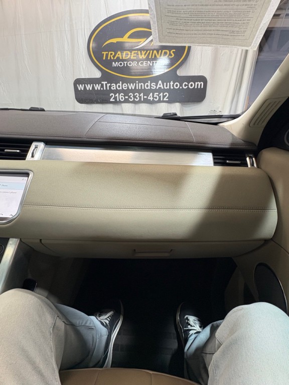 2017 Land Rover Range Rover Evoque Image 28