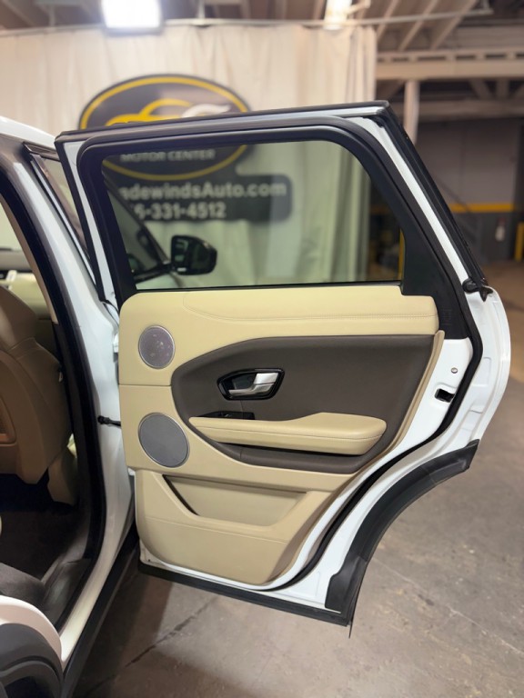 2017 Land Rover Range Rover Evoque Image 32