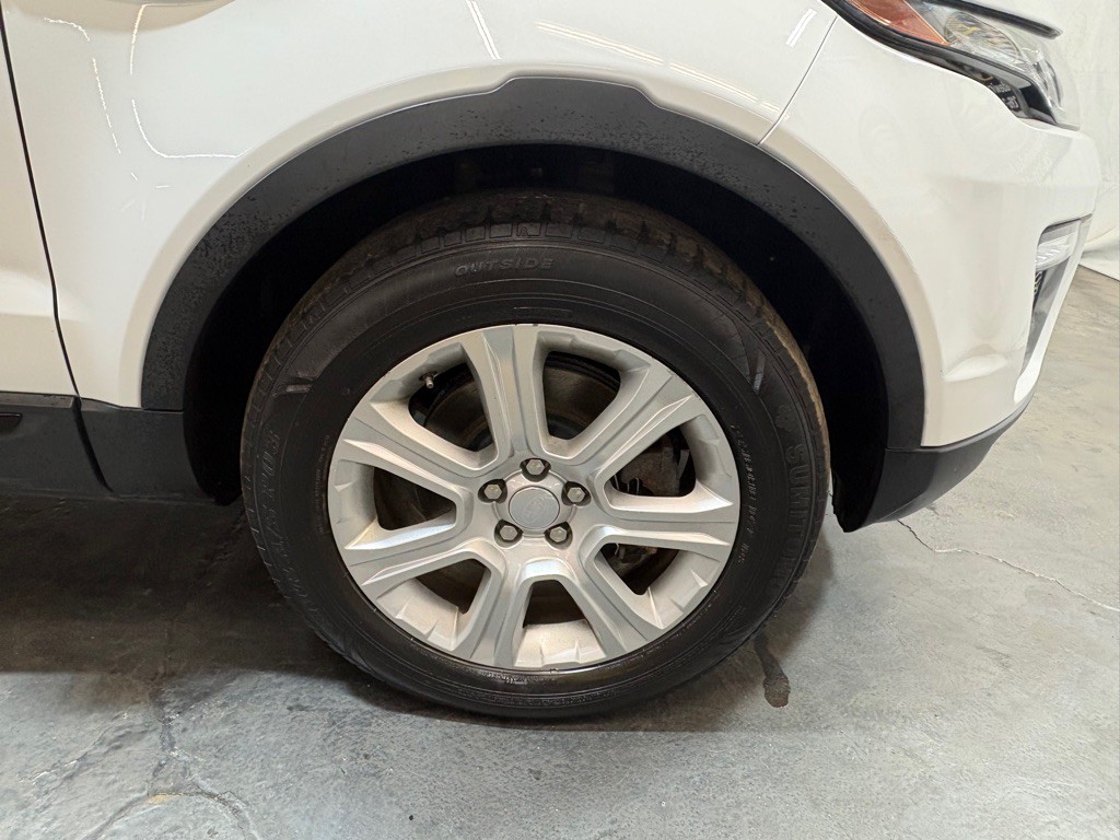 2017 Land Rover Range Rover Evoque Image 44