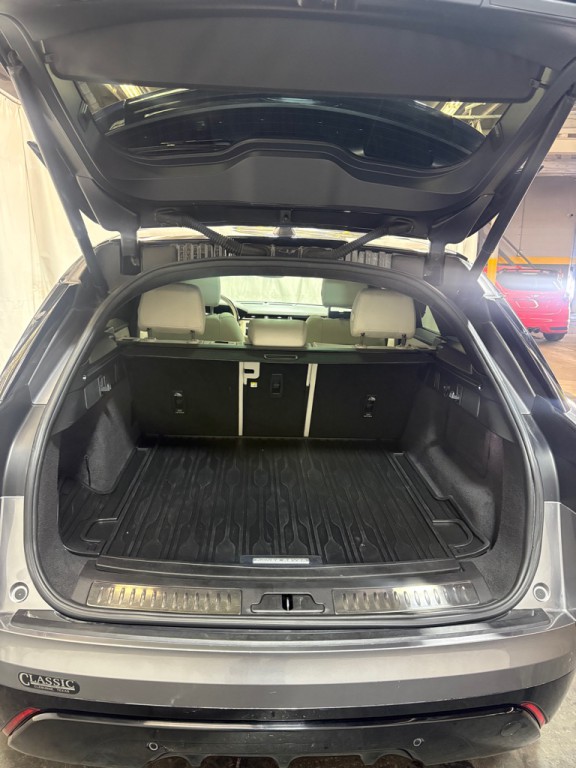 2021 Land Rover Range Rover Image 9