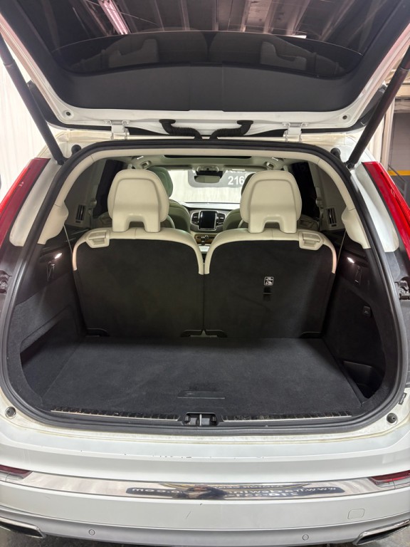 2020 Volvo XC90 Image 9