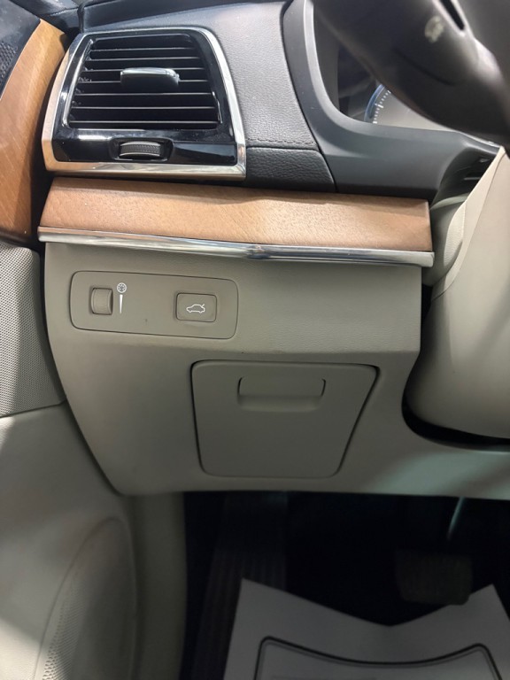 2020 Volvo XC90 Image 17