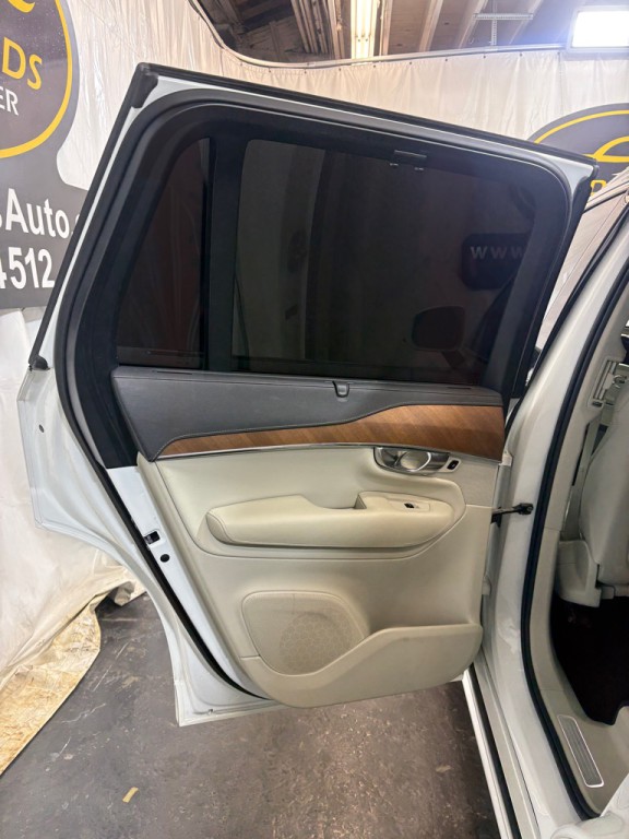 2020 Volvo XC90 Image 40