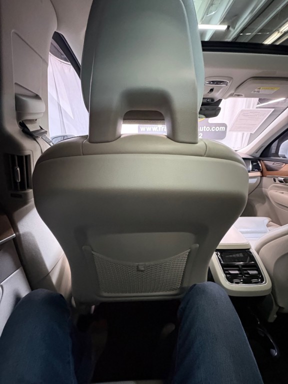 2020 Volvo XC90 Image 42