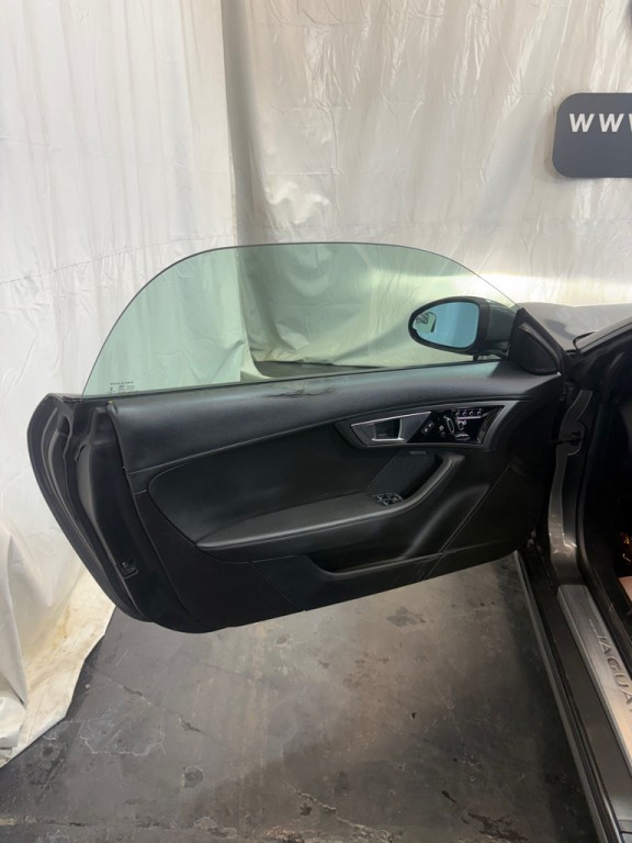 2017 Jaguar F-TYPE Image 13