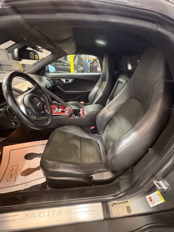 2017 Jaguar F-TYPE Image 23