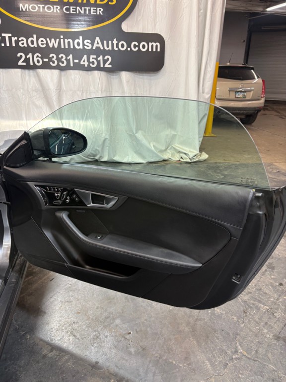 2017 Jaguar F-TYPE Image 24