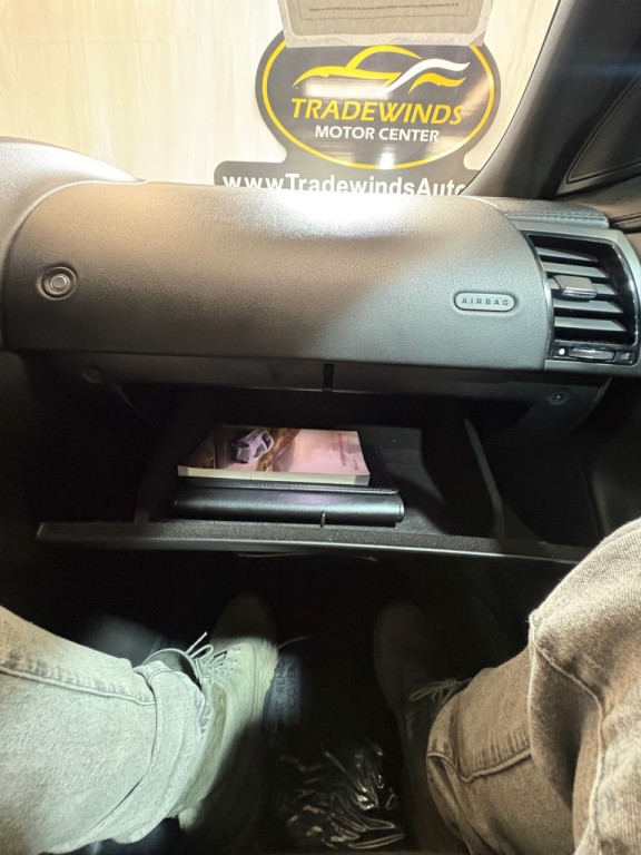 2017 Jaguar F-TYPE Image 27