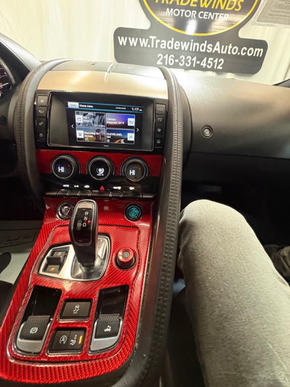 2017 Jaguar F-TYPE Image 28