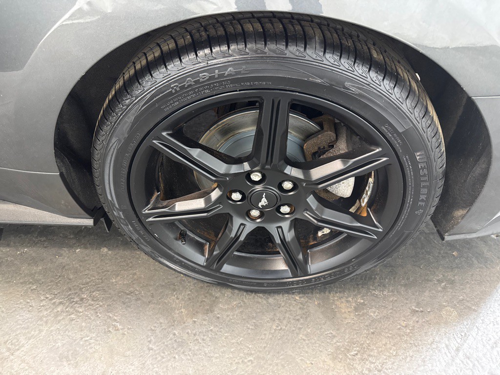 2018 Ford Mustang Image 20