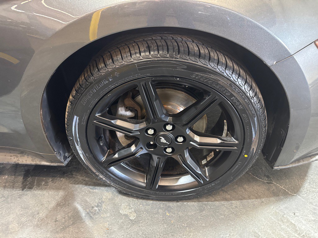 2018 Ford Mustang Image 22