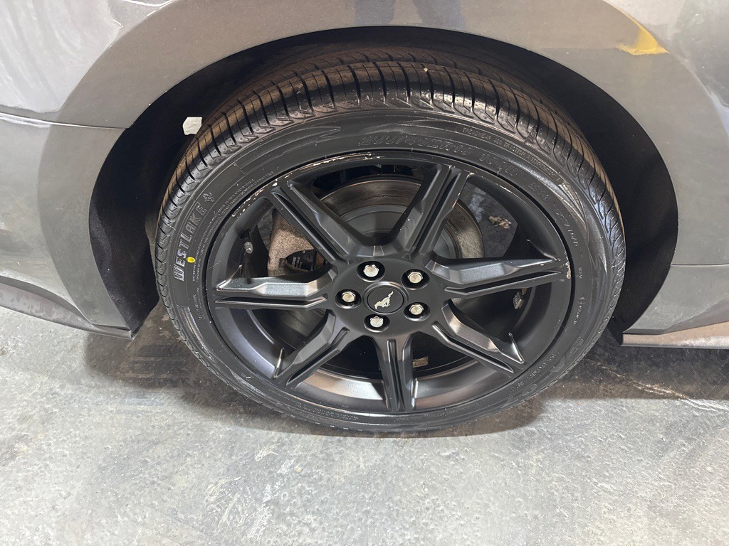 2018 Ford Mustang Image 23