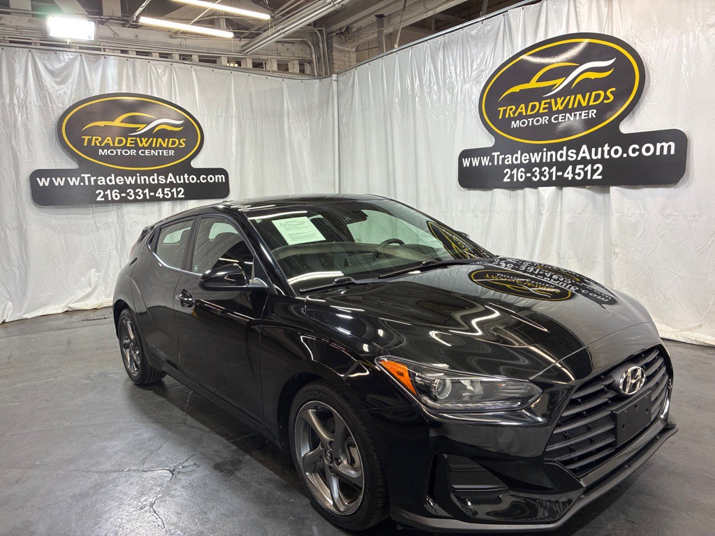 2019 Hyundai Veloster Image 1