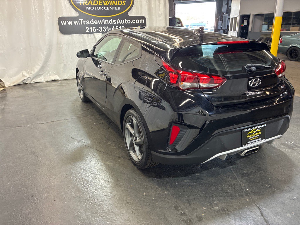 2019 Hyundai Veloster Image 3