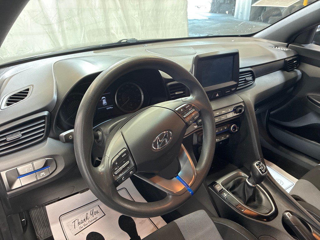 2019 Hyundai Veloster Image 15