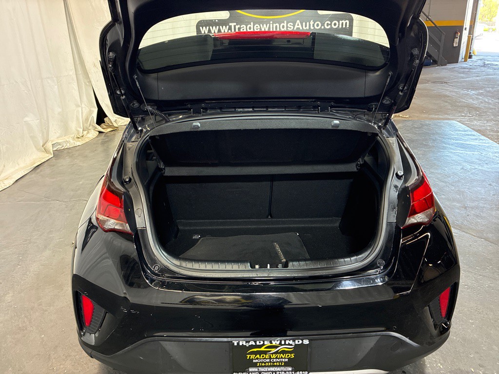 2019 Hyundai Veloster Image 22