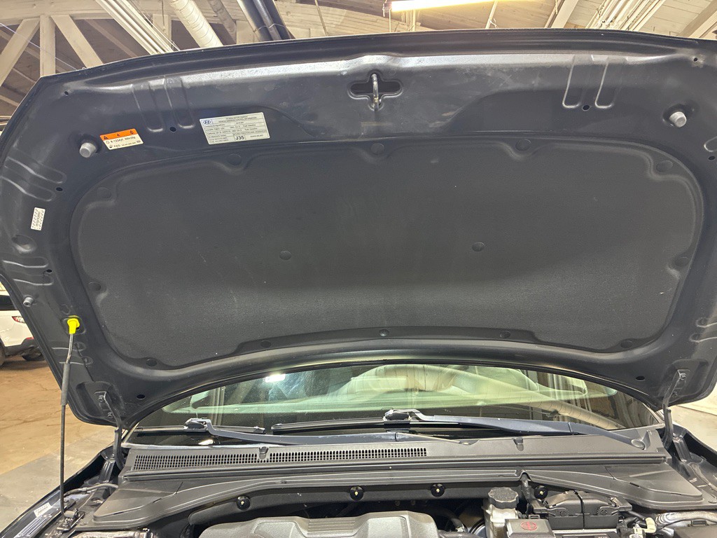 2019 Hyundai Veloster Image 27