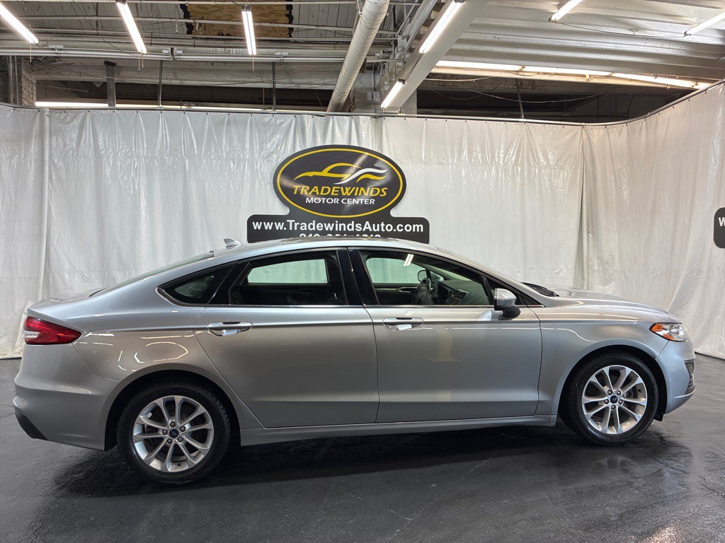 2020 Ford Fusion Image 10