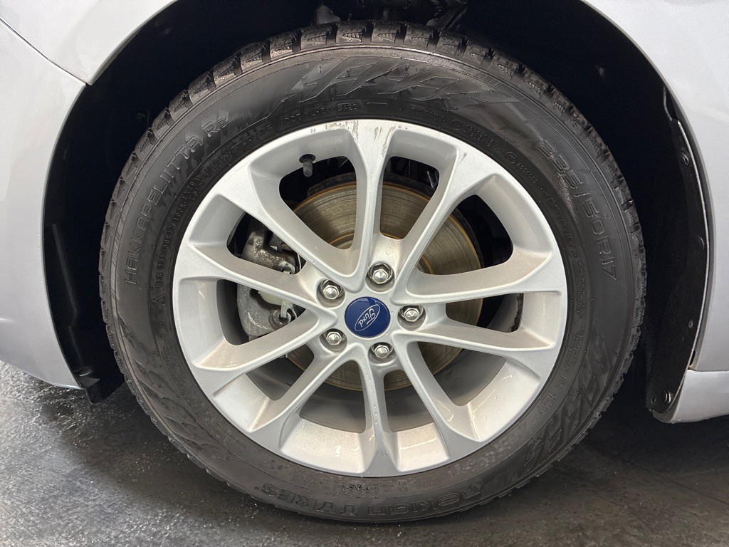 2020 Ford Fusion Image 12